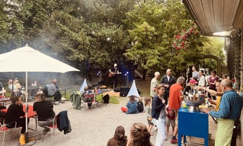 Pop up Bar Bernau with music in the park