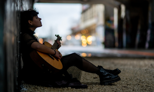 Singer-Songwriterin Piera Nicola im Museum.BL