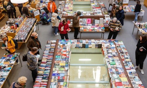 Grosser Bücherflohmarkt für einen guten Zweck