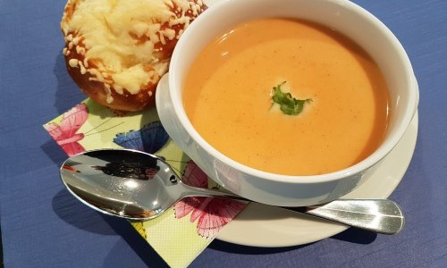 Suppen-Zmittag im Burgfeld