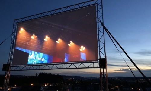 Open-Air Kino Bloom