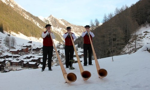 Alphornkläne in den Weilern des Binntals