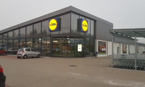 Festzelt (bei Lidl)