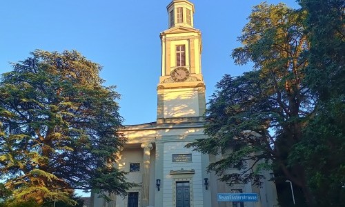 Neumünster Kirche